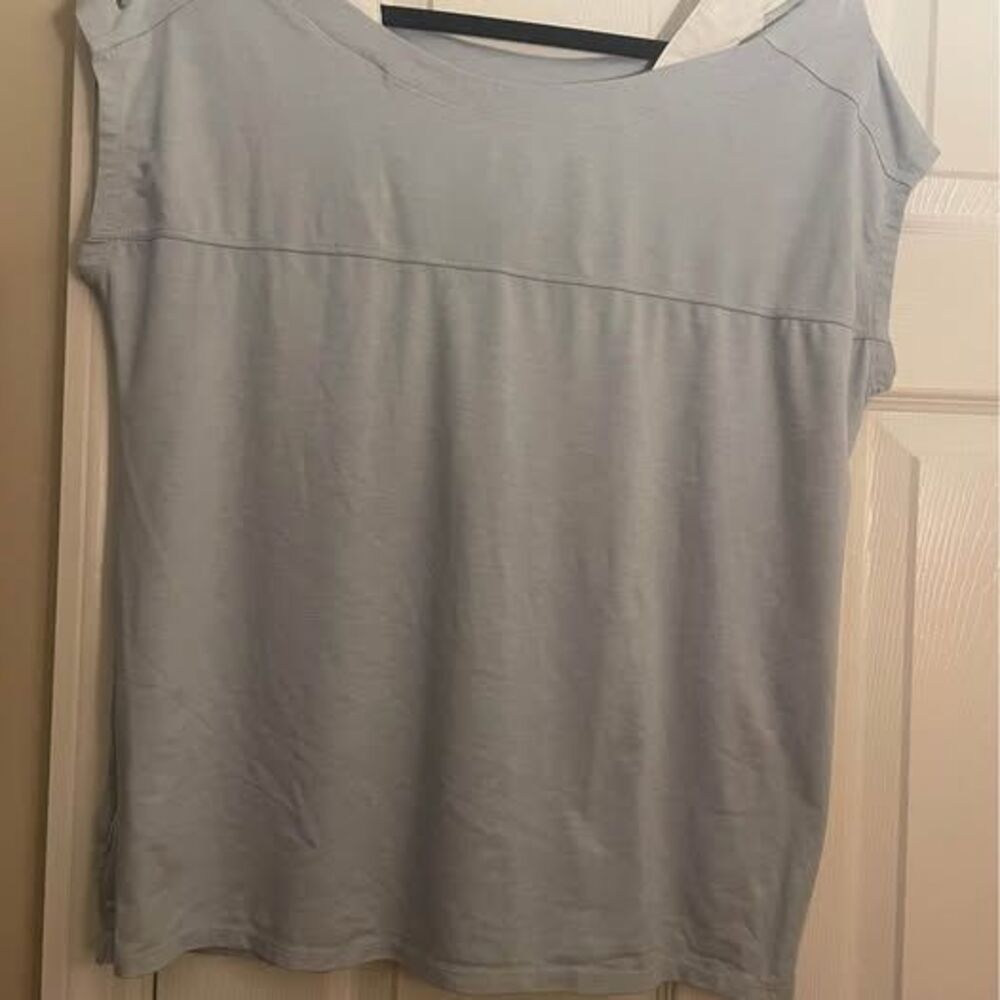 Womens Large Columbia Cold Shoulder Top